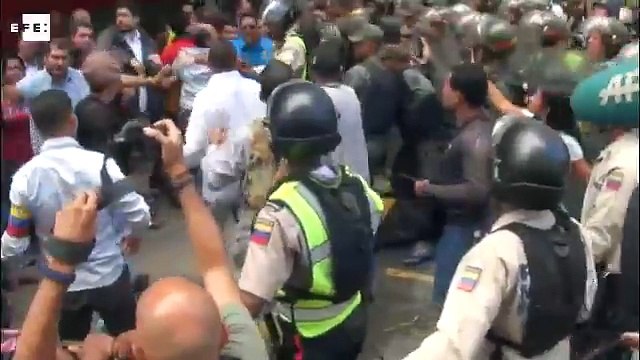 Así fueron agredidos varios diputados opositores en el CNE
