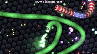 Playing Slither.IO