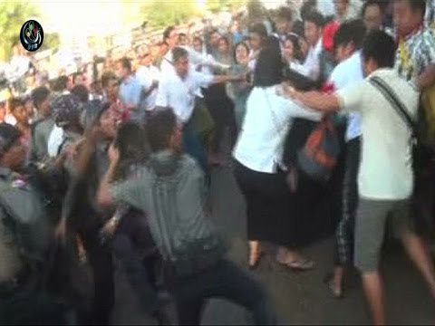 VDO: Students, activists beaten as police put down Rangoon protest