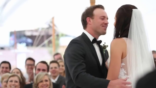 AB de Villiers Kissing his wife Danielle de Villiers on his Marriage.Video of his marriage