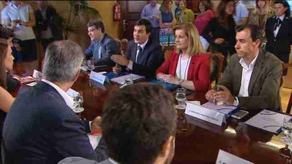 C's pide reformas profundas al PP, que sigue presionando al PSOE