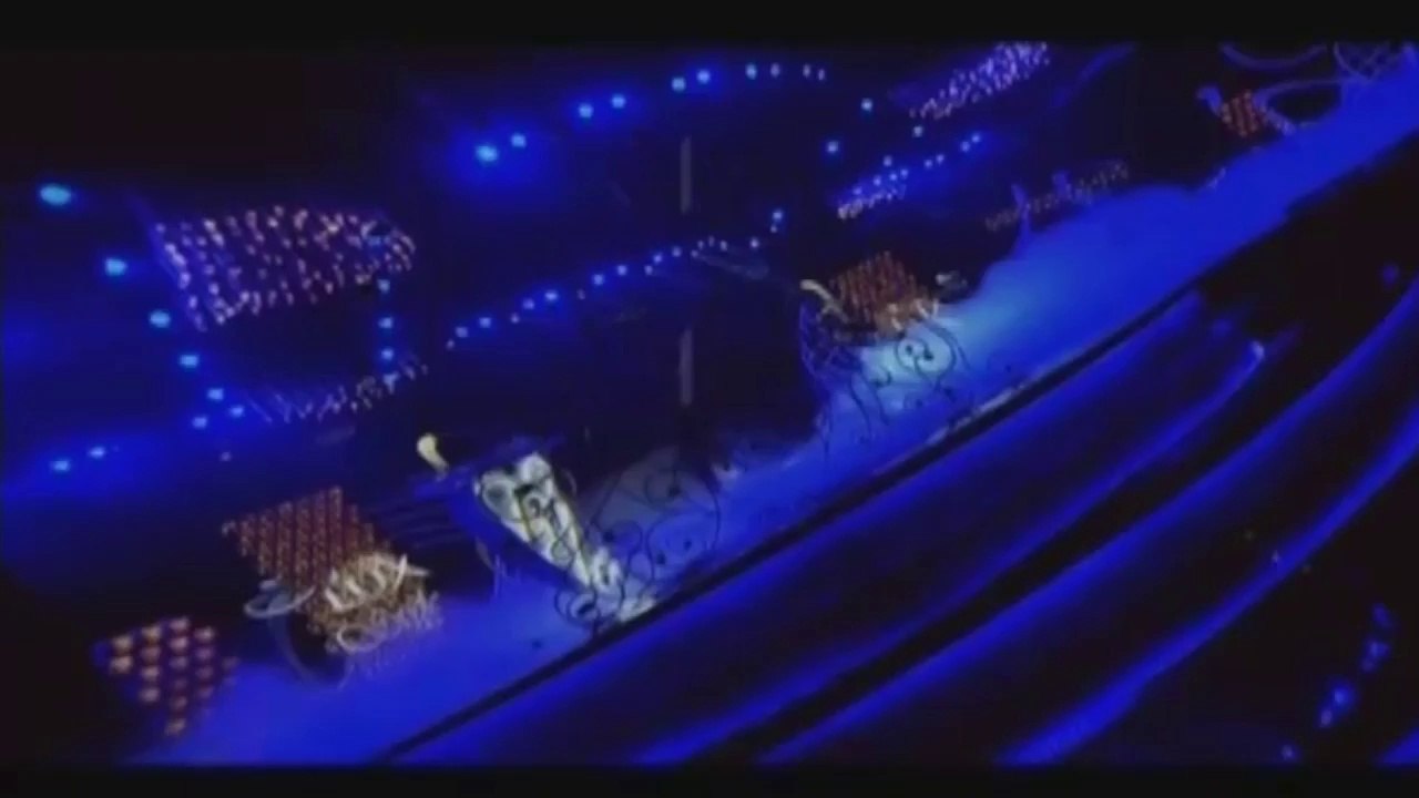 Mahira Khan's Performance at Lux Style Award 2