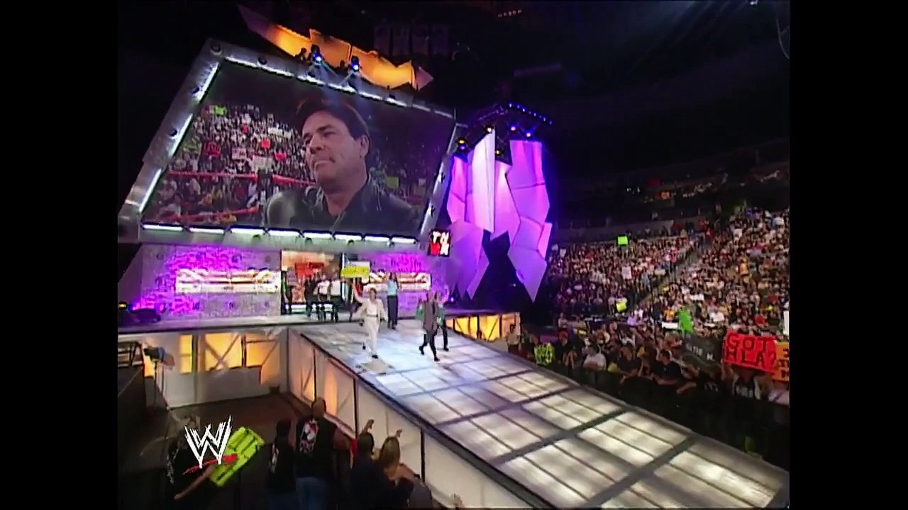 Stephanie McMahon & Billy & Chuck Invade Raw, Raw 09.16.2002 (HD)