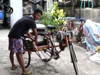 Making a life on Rangoon's roads