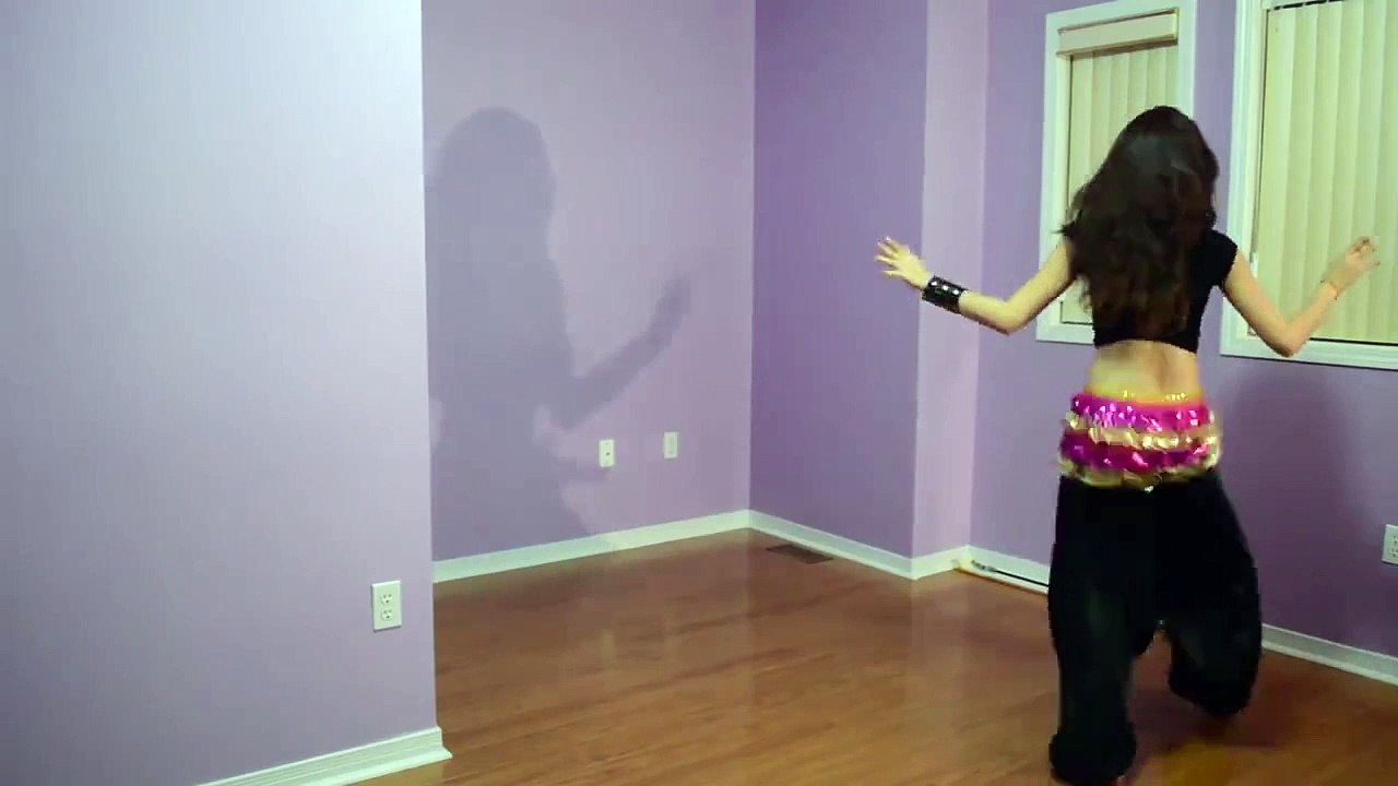 Chittiyaan kalaiyaan Sizzling Dance by someone cute Babe