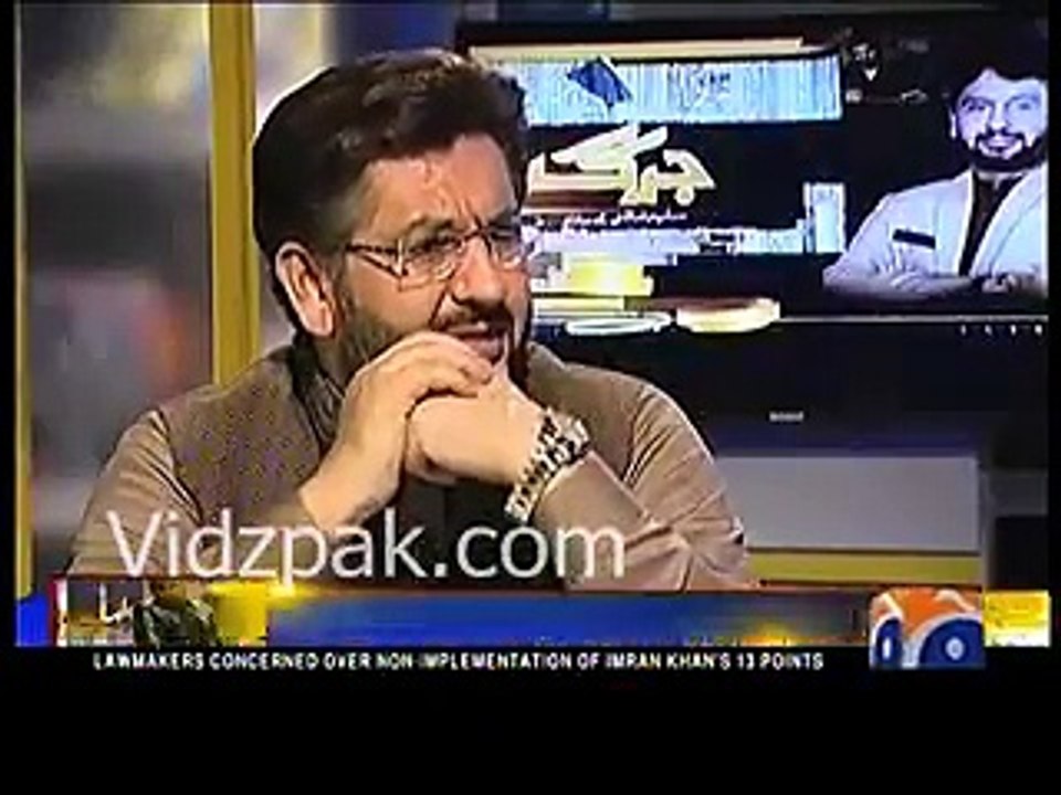 Sheikh Rasheed badly shuts up Saleem Safi when he was continuously criticizing Imran Khan.