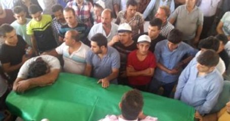 Terör Saldırısında Ölenlerin Cenaze Namazında Gerginlik Yaşandı