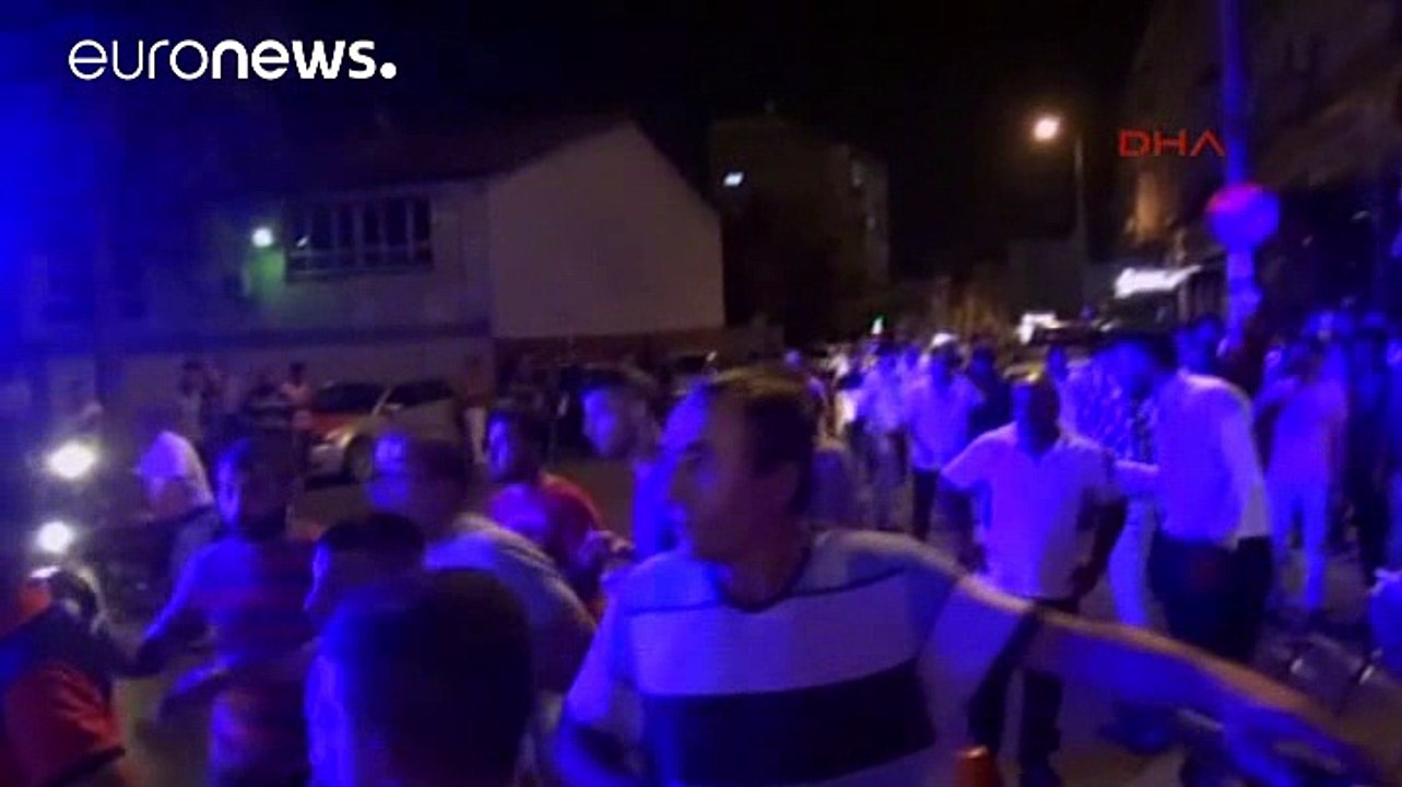 Turchia: attacco kamikaze ad un matrimonio, strage di curdi a Gaziantep
