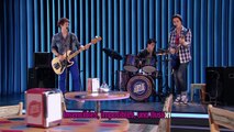 Simón, Nico y Pedro cantan Invisibles - Momento Musical (con letra) - Soy Luna