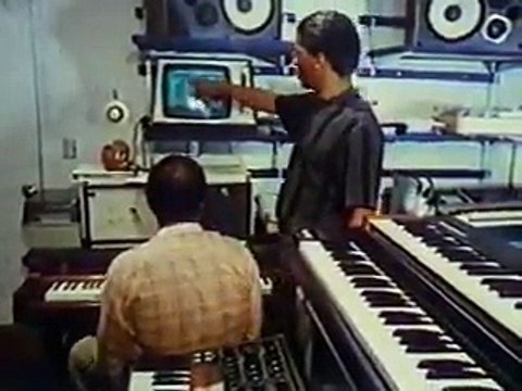 Herbie Hancock hanging at his home studio with the legendary Quincy Jones 1980s