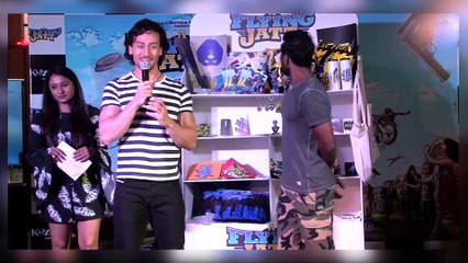 Tiger Shroff Reaction On Shahrukh Khan Detained at a U S Airport for the Third Time