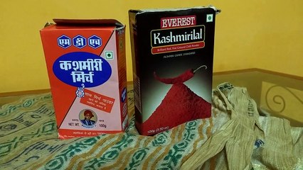 MDH & Everest Kashmirilal - red chilli powder for gravy colour comparision