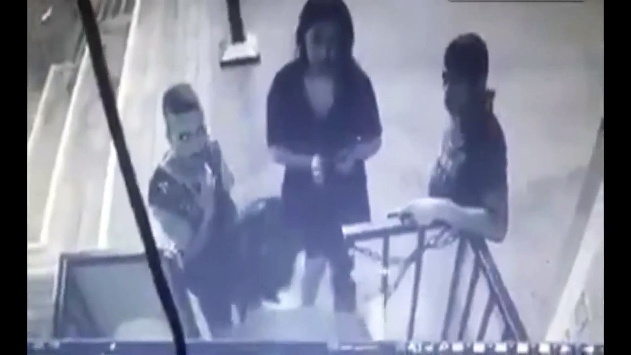 Boy Vomits on the head of Girl - Shocking
