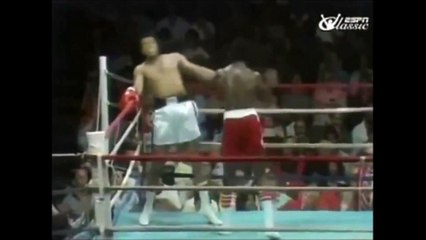Quand Mohamed Ali esquive 21 coups tranquillement, Mémorable !