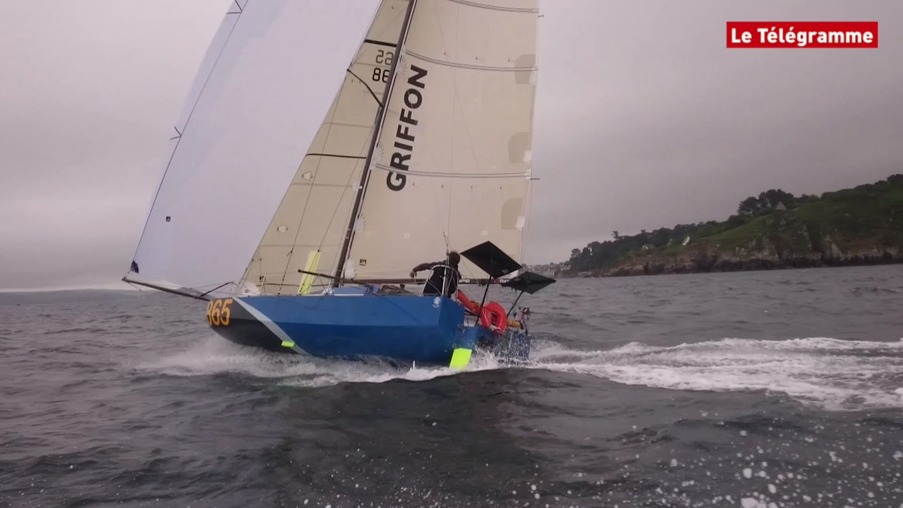 Voile. Trophée Marie-Agnès Péron. Ian Lipinski s'impose à Douarnenez