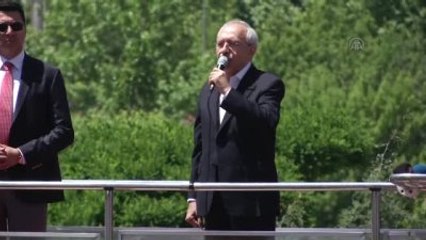 Kılıçdaroğlu: "Çakalların Kurşunuyla Tehdit Edileceksek Asla Yolumuzdan Dönmeyeceğiz"