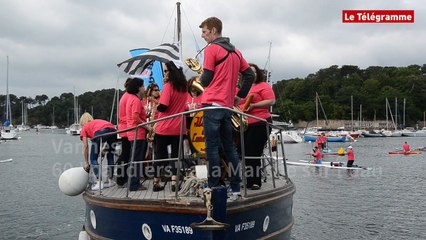Vannes. 60 "paddlers" à la Marche sur l'eau