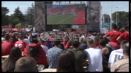 Ora News – Shqipëri-Zvicër, atmosferë festive në Fan Zone