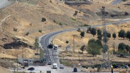 Teröristler Şırnak'ta Bomba Yüklü Araçla Saldırdı, İçindeki PKK'lı Parçalandı