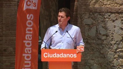 Rivera afirma que los votos que han ido a Rajoy terminaron en "la basura"