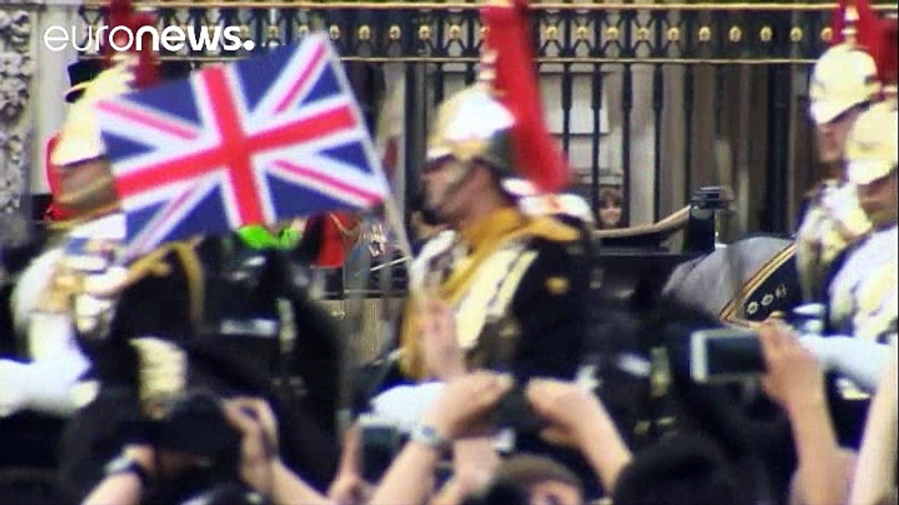 Queen Elizabeth celebrates 90th birthday with Trooping the Colour parade
