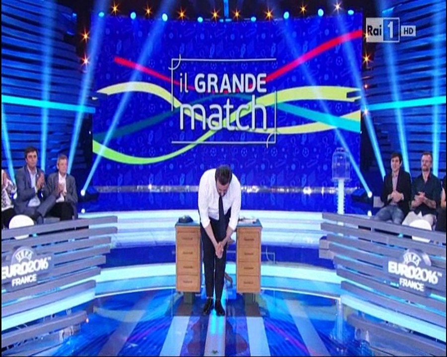 Flavio Insinna e il suo monologo durante la prima puntata de "Il Grande Match", Rai 1 - 10/06/2016