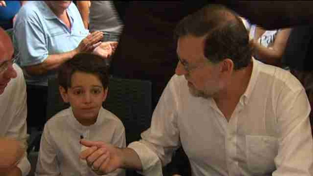 Rajoy se reencuentra con su "miniyo" en Molina de Segura