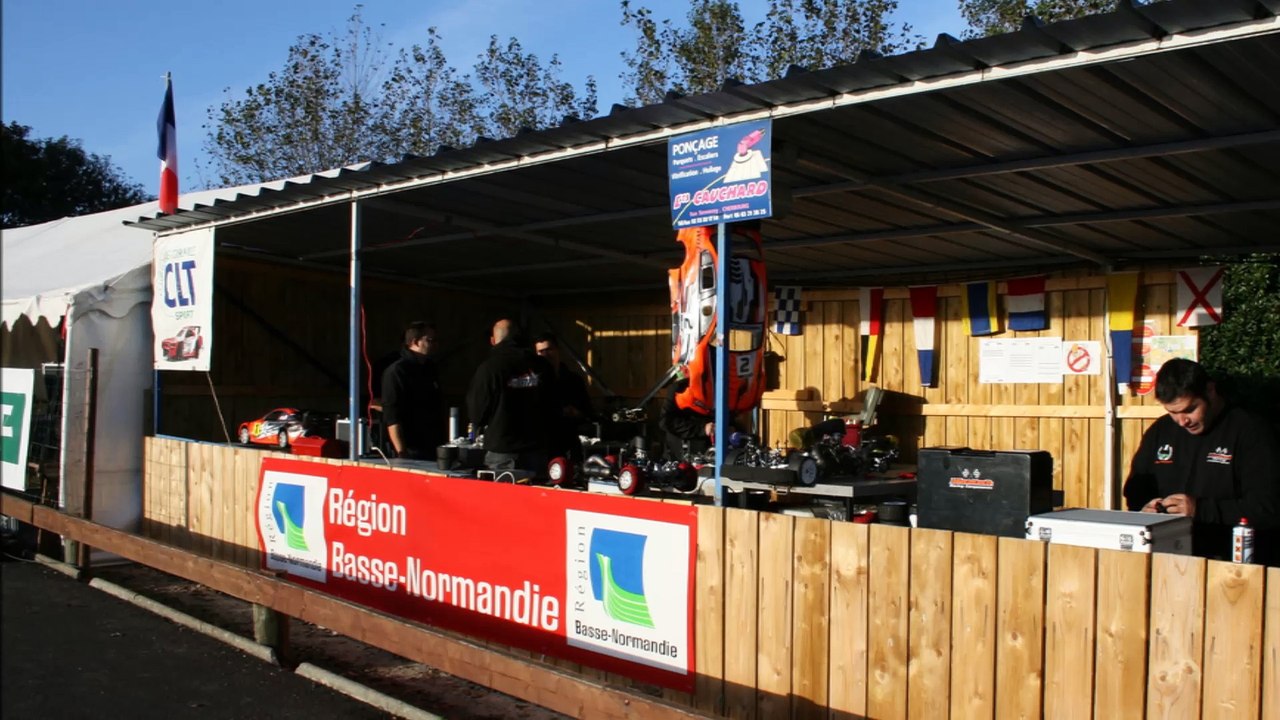 AUTO RC TOURLAVILLE MINI BOLIDES