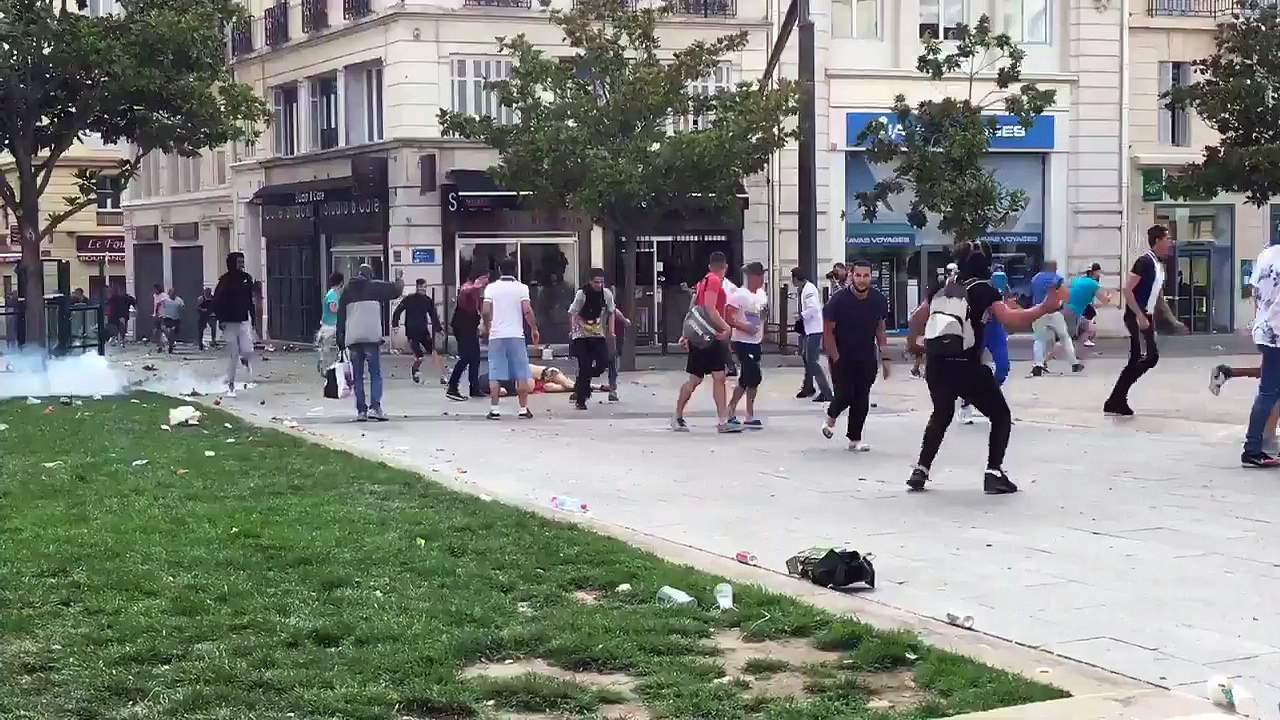 Des marseillais rouent de coups un anglais