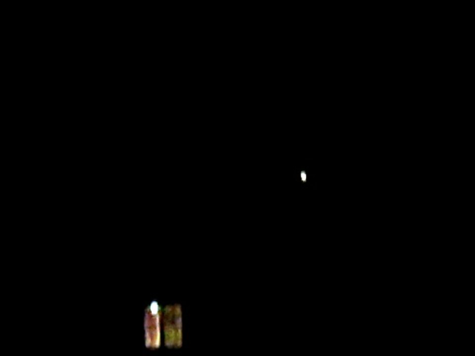 НЛО в Запорожье 9.09.2011 23:40 Ufo_part2.AVI
