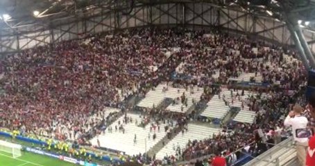 Rus Taraftarlar, İngiltere Maçı Sonrası Rakip Taraftarlara Saldırdı