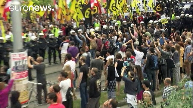 Áustria: Viena palco de confrontos entre ativistas da extrema-direita e de esquerda