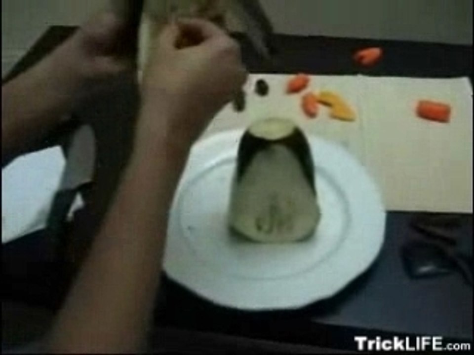 (HOW) to make a food penguin