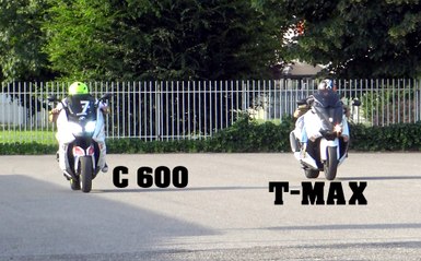 TEST 0/100 T-MAX 530 Vs BMW C 600 (VIDEO 4K)