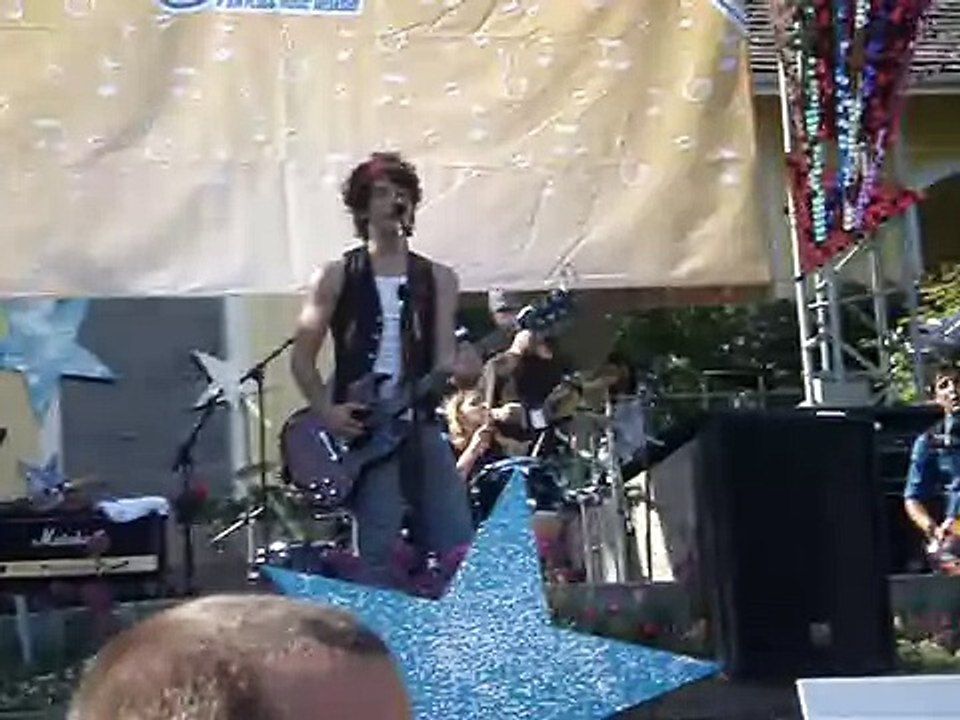 Jonas Brothers Goodnight and Goodbye 7/15