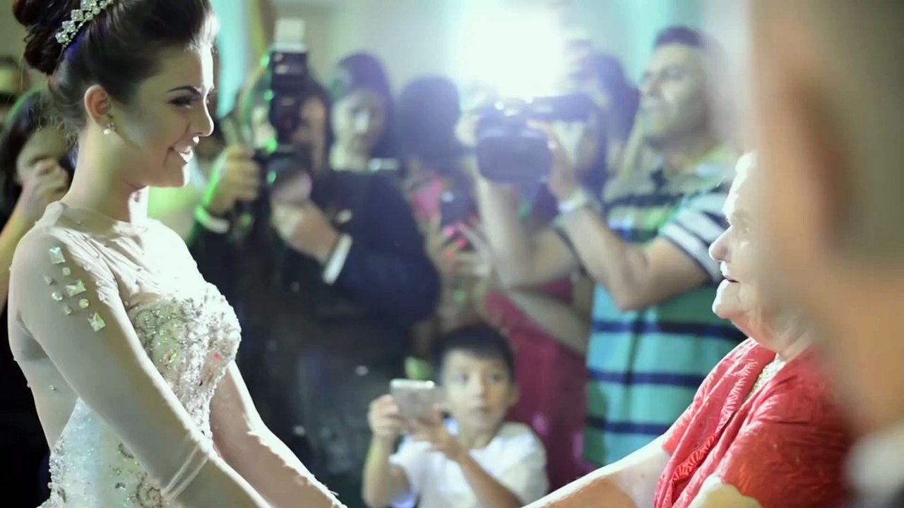 15 anos Livia Inhudes - Valsa