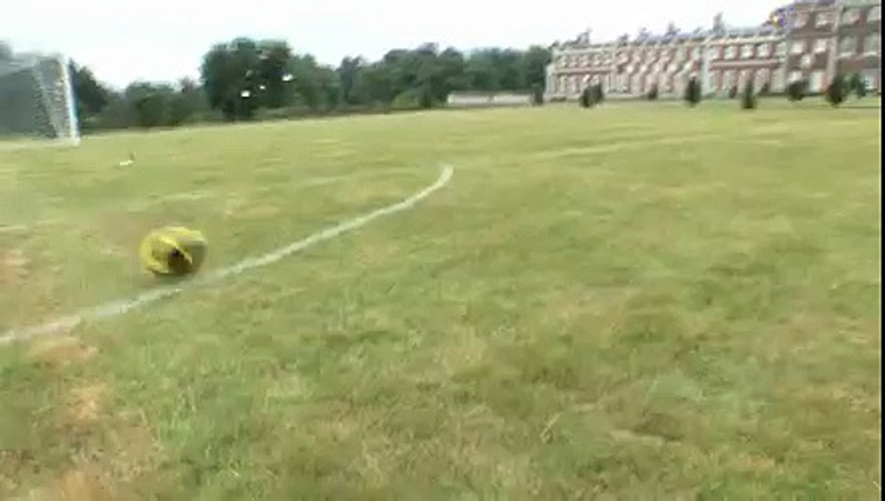 Rooney's crossbar shot
