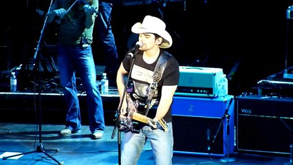 Brad Paisley - Then, Shepherd's Bush Empire, London, 23 June 2010 [HD]