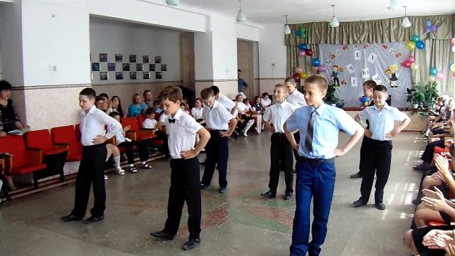Мальчики жгут ) Нижнесерогозская Школа , выпускной утренник , переход в среднюю школу