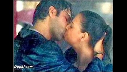 (WATCH EXCLUSIVE) EMRAAN HASHMI 23 KISS SCENES