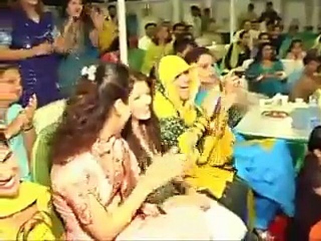 Kurti We Gili Gili Lacha We Gila Gila