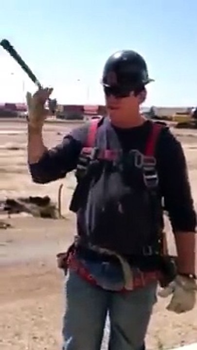 Pakistani boy stunt on bike with hot girl during kissing - desi girls video