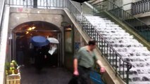 Impressionnant: Inondations à Paris (quartier de ‪#‎Montmartre‬ ‪#‎ButteMontmartre‬)