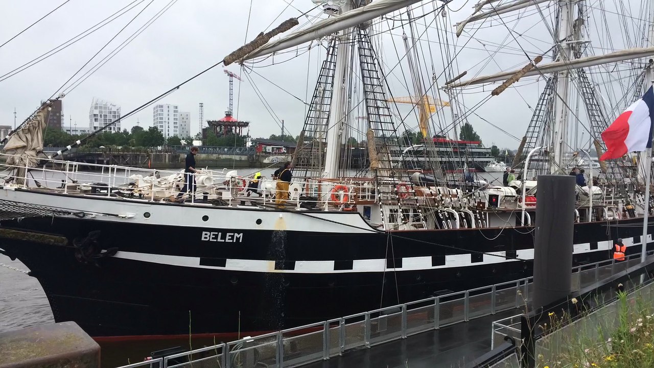 Le Belem quitte Nantes, son port d'attache