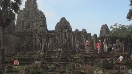 Video herunterladen: Descubren ciudades del imperio Jemer sepultadas en la jungla de Camboya