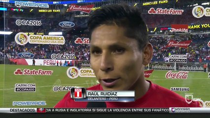 Raúl Ruidíaz marca golo com a mão e afirma: "Foi com a coxa"