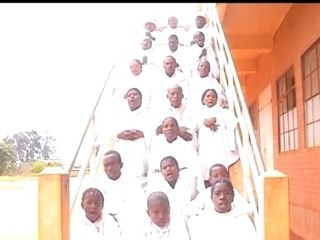 ZAFINDRAONY: FALY RAVO