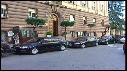 KUSHTETUESJA PRANON TE SHQYRTOJE ANKESEN E SHUKRI XHELILIT PER SHKARKIMIN LAJM