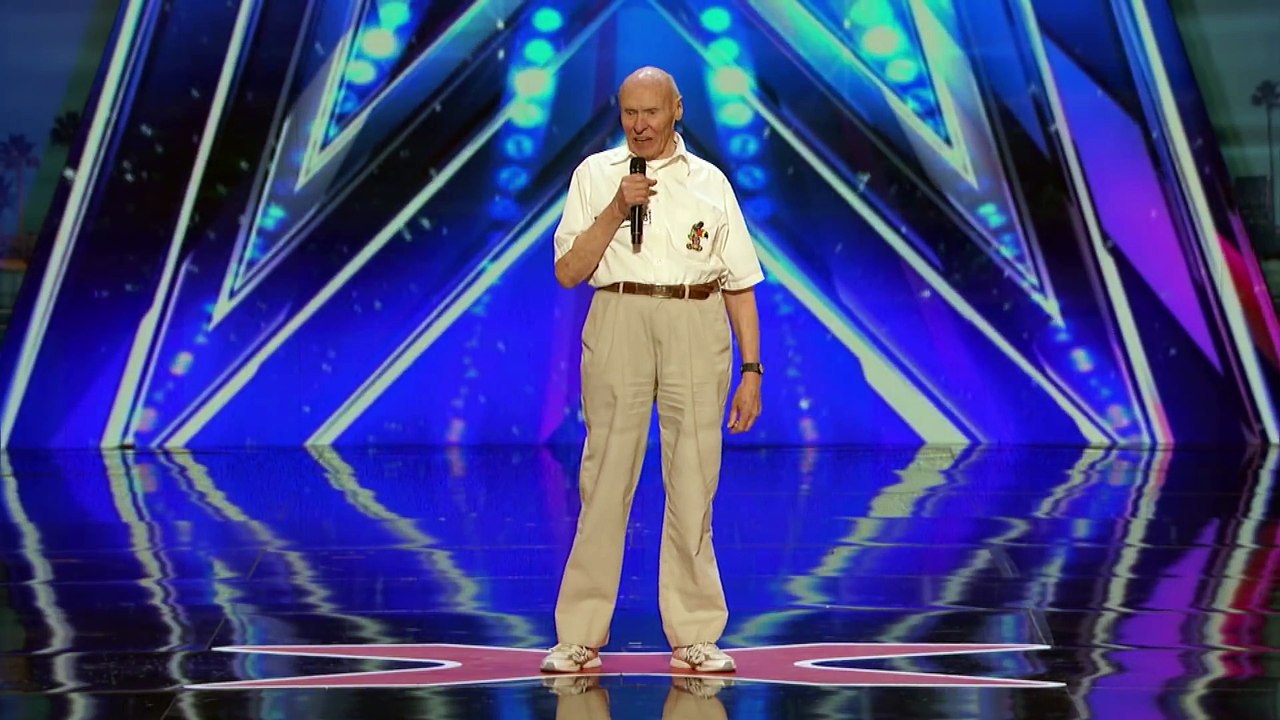 82-летний старик зажёг на шоу талантов
