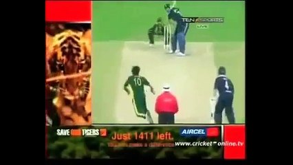 KEVIN PIETERSEN vs SHAHID AFRIDI